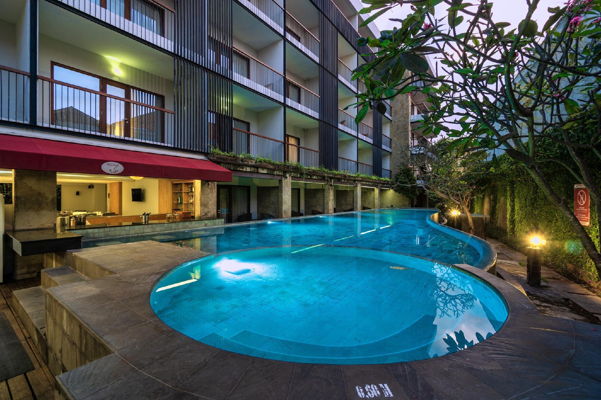 Quest Hotel Kuta By Aston Екстериор снимка