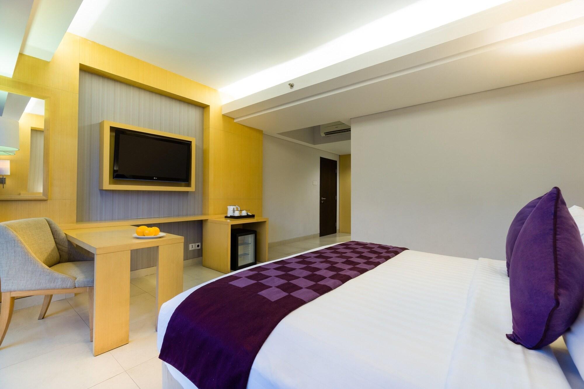 Quest Hotel Kuta By Aston Екстериор снимка