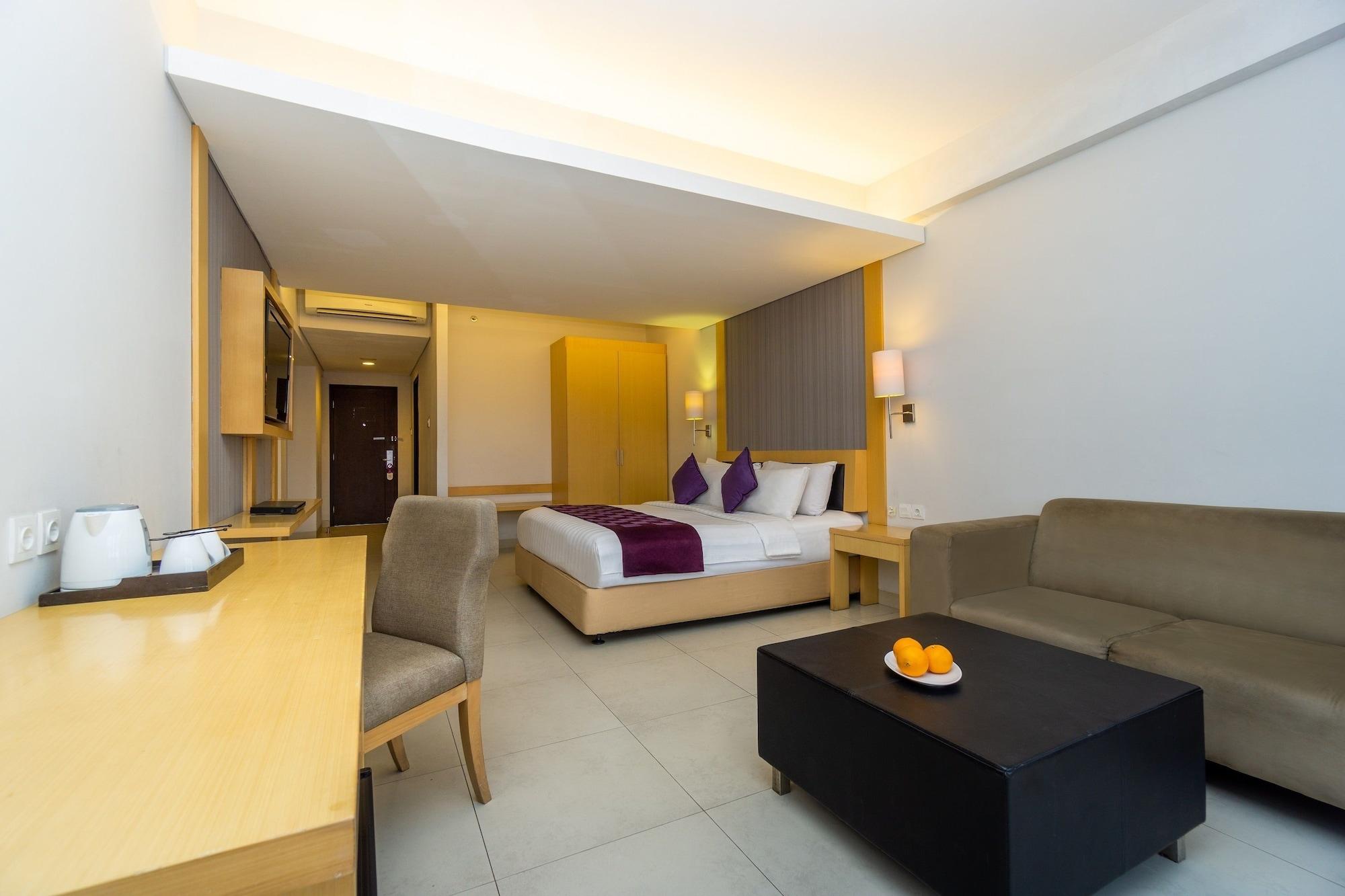 Quest Hotel Kuta By Aston Екстериор снимка